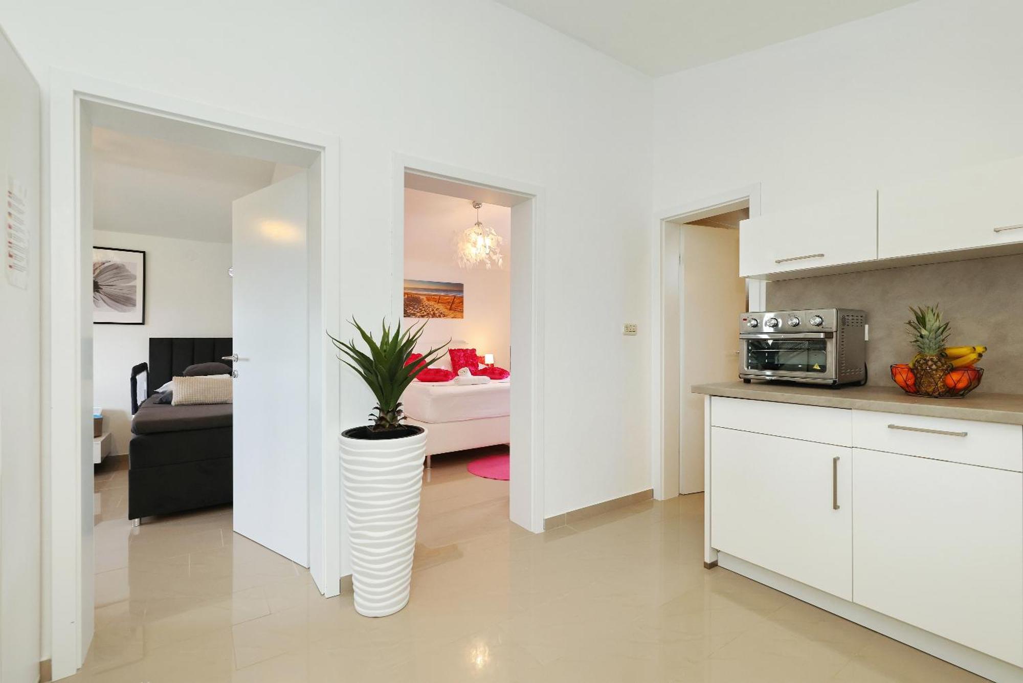 Apartments Rosini, 300M From The Beach With Shared Tavern And Bikes, Nin Exterior foto