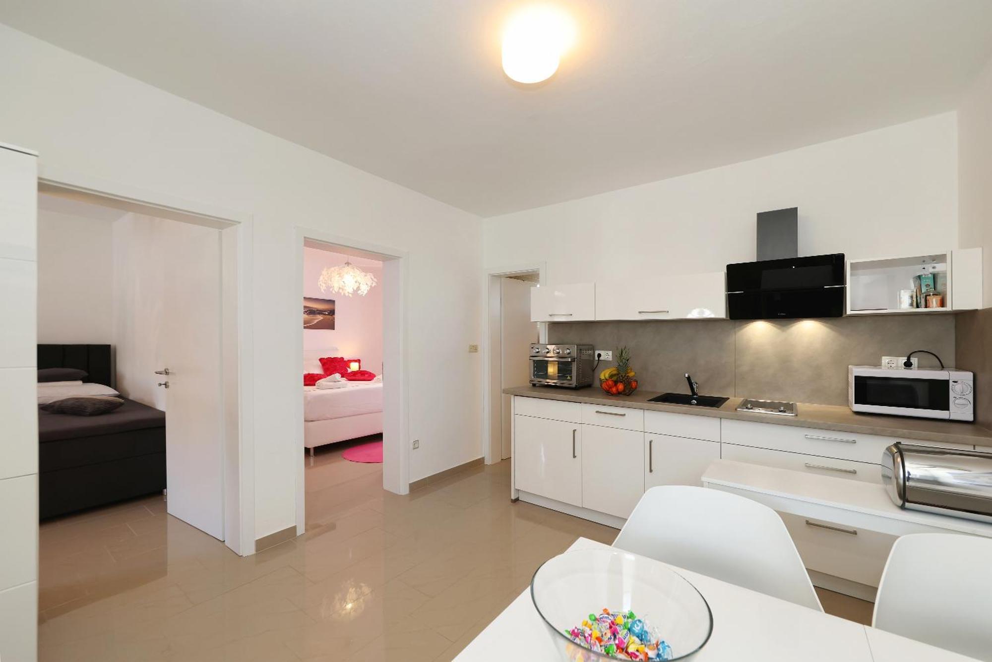 Apartments Rosini, 300M From The Beach With Shared Tavern And Bikes, Nin Exterior foto