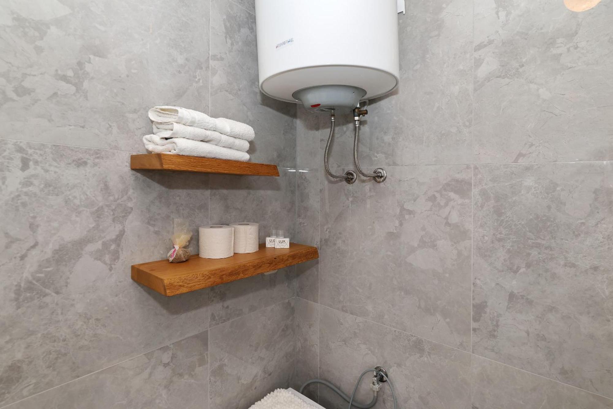 Apartments Rosini, 300M From The Beach With Shared Tavern And Bikes, Nin Exterior foto