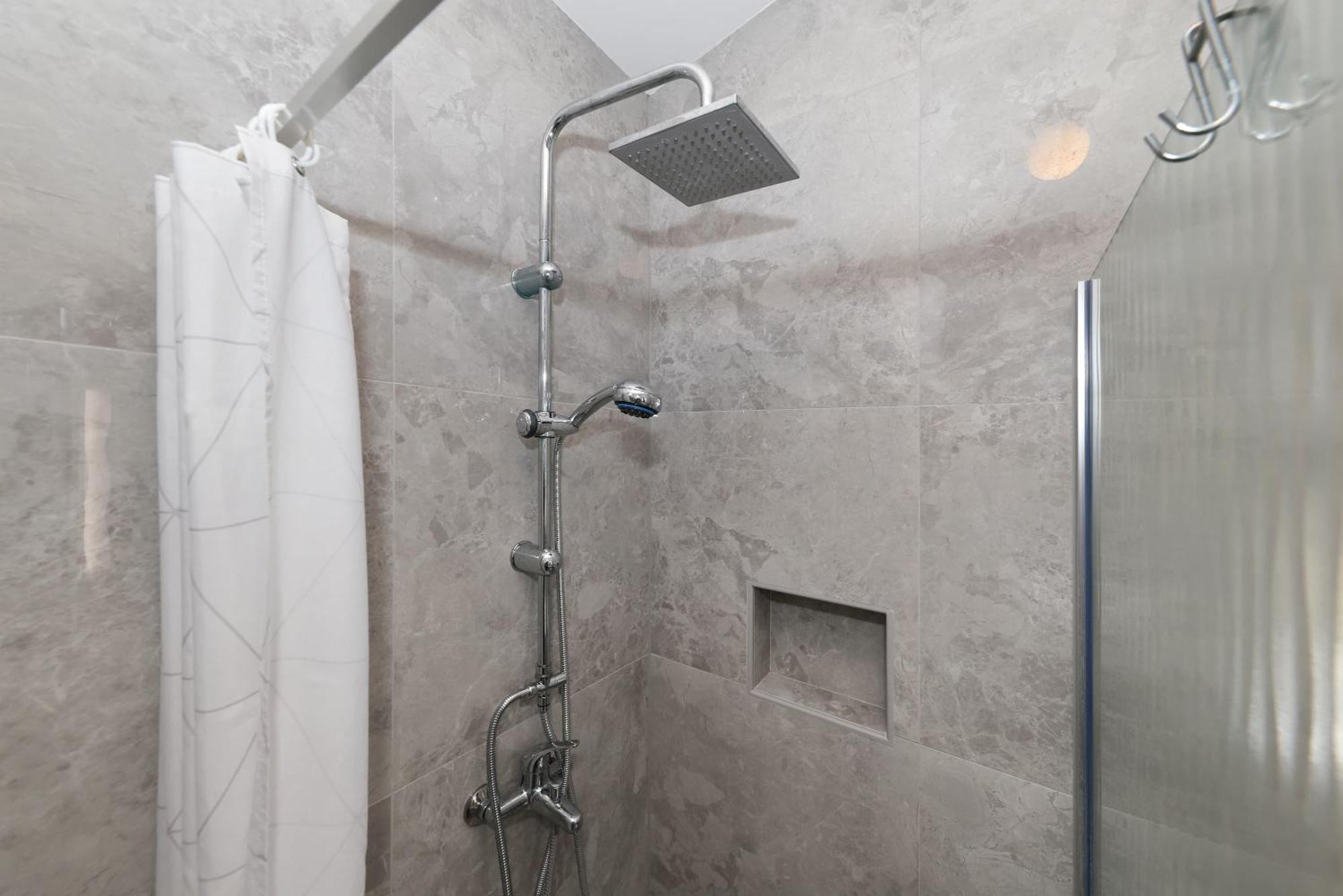 Apartments Rosini, 300M From The Beach With Shared Tavern And Bikes, Nin Exterior foto