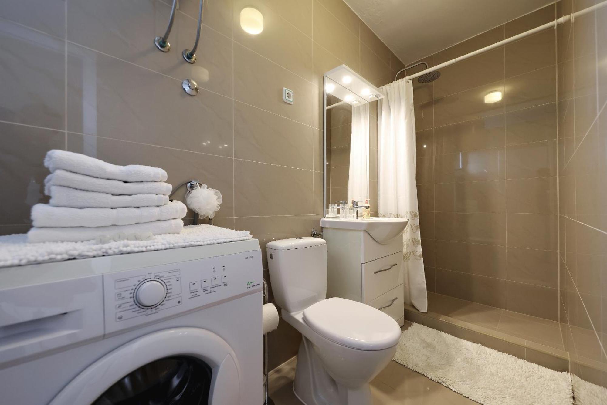 Apartments Rosini, 300M From The Beach With Shared Tavern And Bikes, Nin Exterior foto