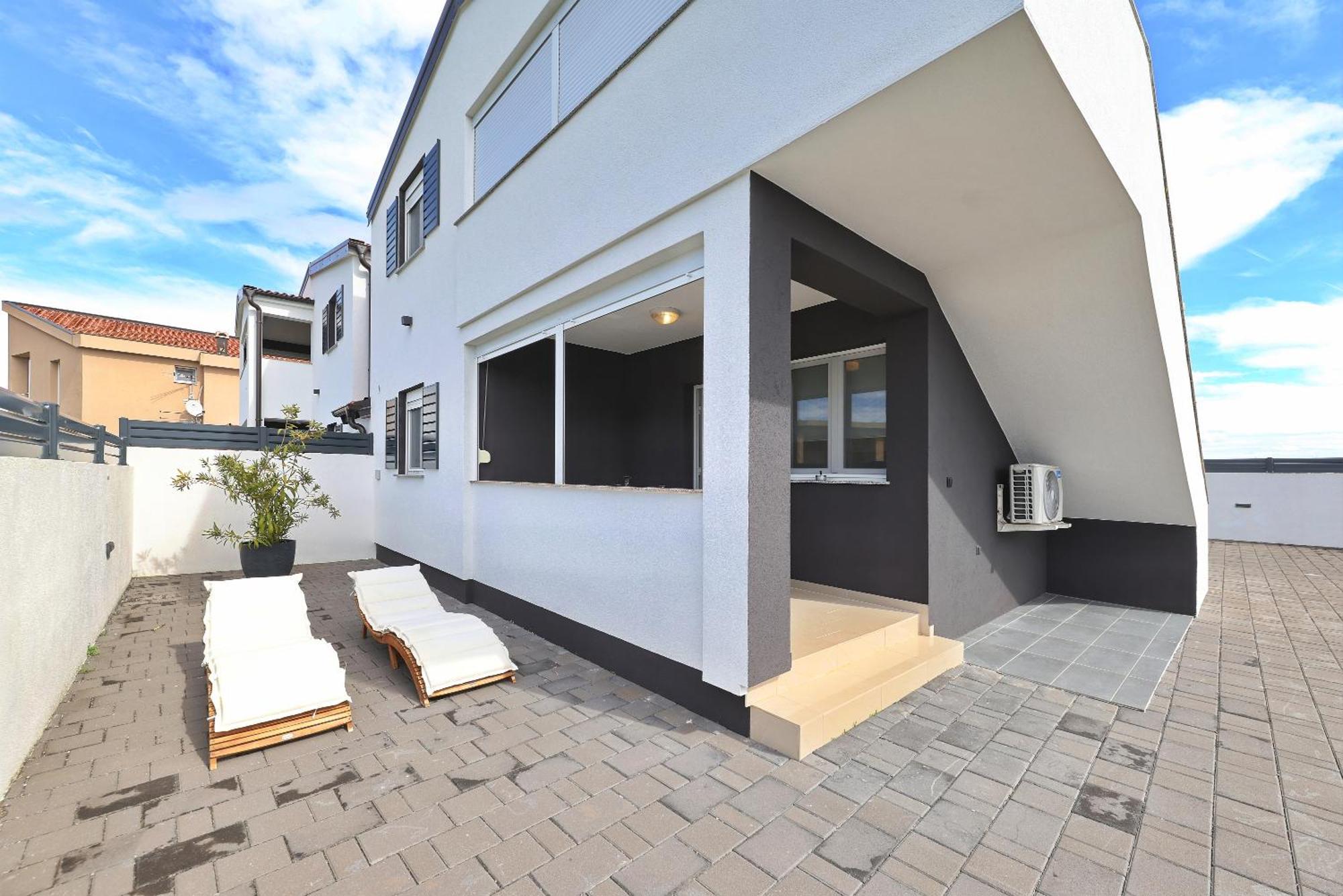 Apartments Rosini, 300M From The Beach With Shared Tavern And Bikes, Nin Exterior foto