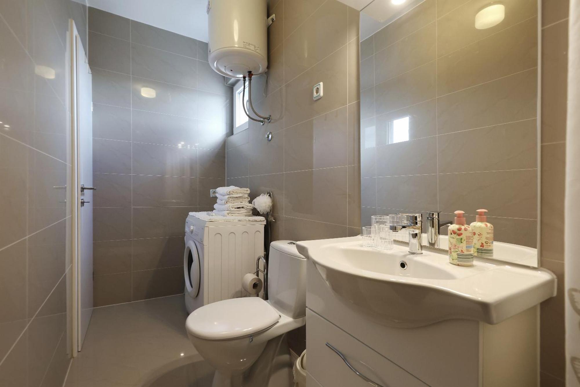 Apartments Rosini, 300M From The Beach With Shared Tavern And Bikes, Nin Exterior foto